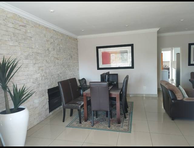 3 BEDROOM HOUSE FOR SALE IN THE HILL